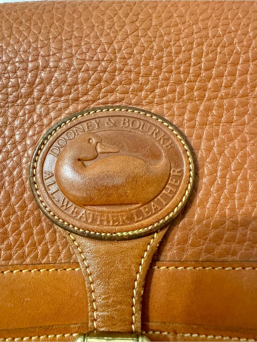 Vintage Dooney & Bourke Brown Leather Pebbled Crossbody Buckle Closure Purse Bag - Picture 6 of 14
